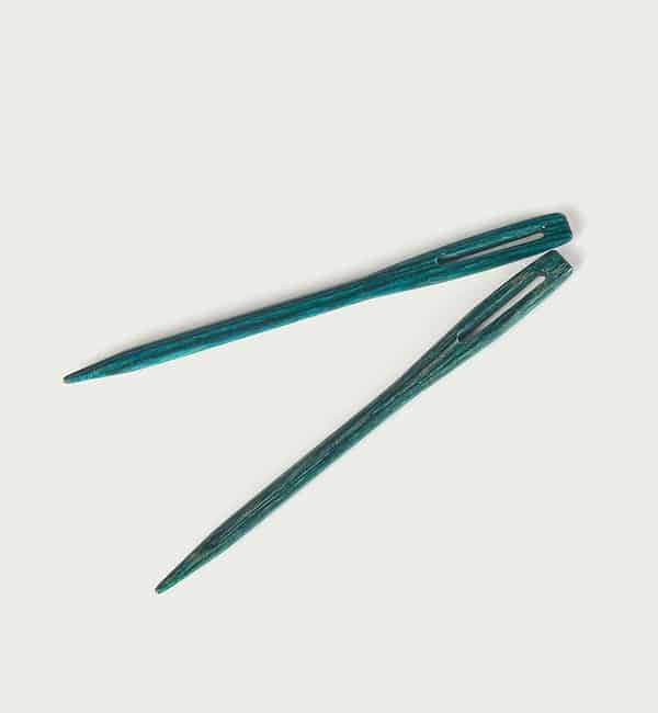 teal-wooden-darning-needles-beech-wood-container1