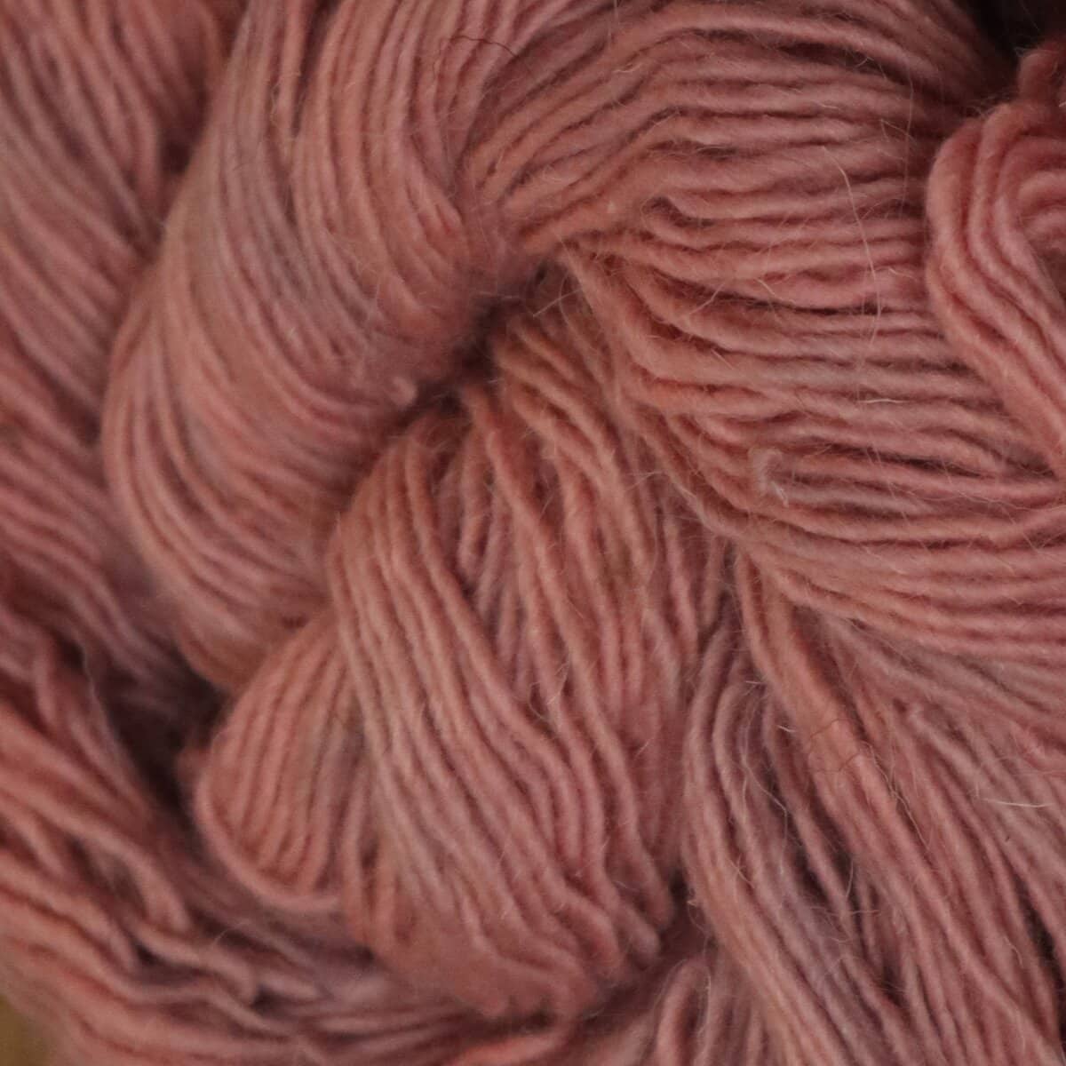 IMG_1940 Weaving In Beauty Navajo-Churro Weaving Yarn Size 1 - Cochineal / Indigo #2