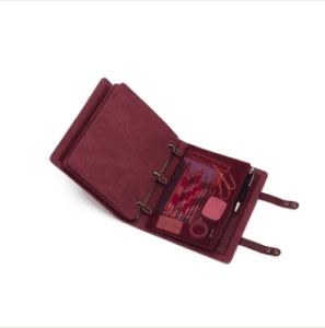 della Q- Hook & Needle Notebook: Zippered Pouch