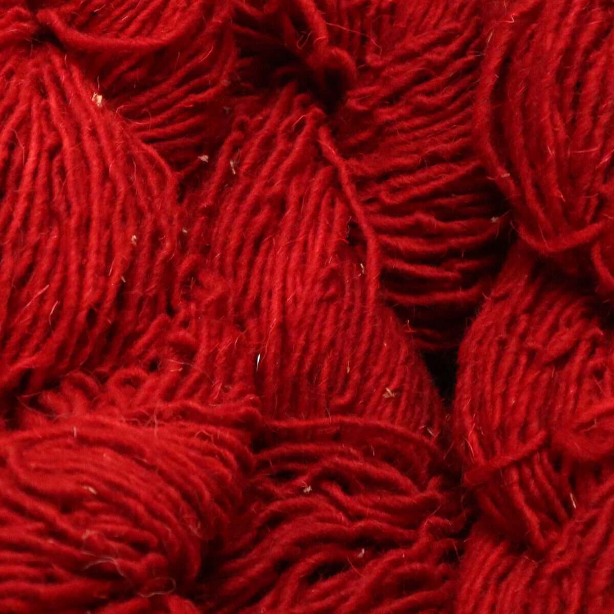 IMG_2916 Weaving In Beauty Navajo-Churro Weaving Yarn 2.0 Size 2 - Cochineal Fire Truck Red