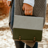 della Q Hook & Needle Notebook Scale Perspective