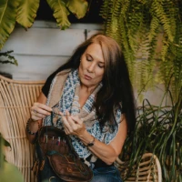 Maker's Mini Messenger by della Q